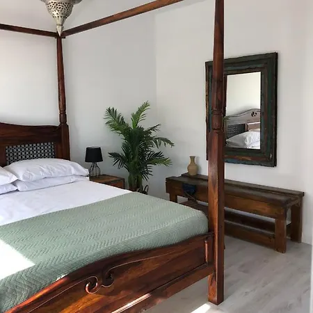 Sun Apartment *